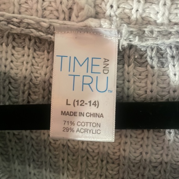 Time&Tru Knit Sweater - Picture 2 of 5